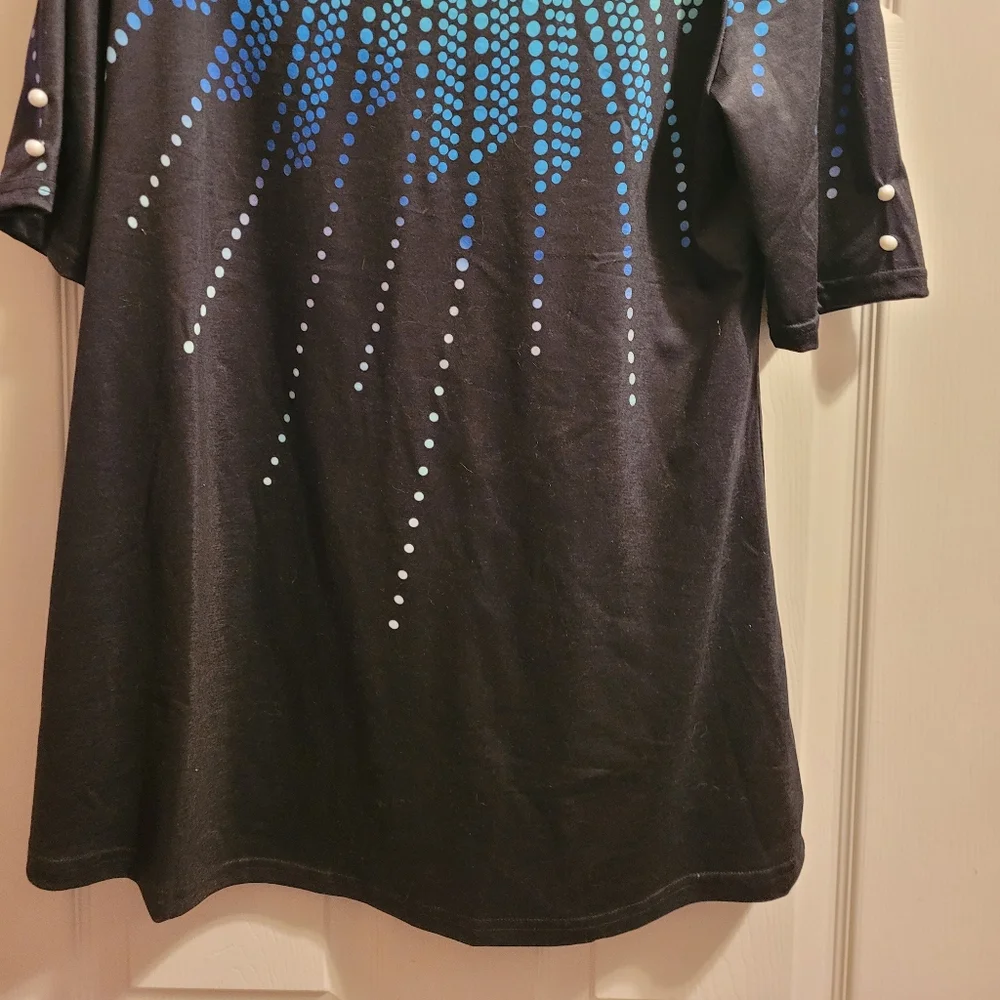 Tunic - Picture 2 of 4